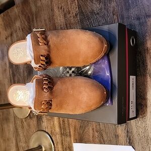 Vince Camuto  "Crashell"  size 11